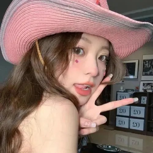 顶流女星被曝粉丝骂战升级，连续多日品牌官方画面流出